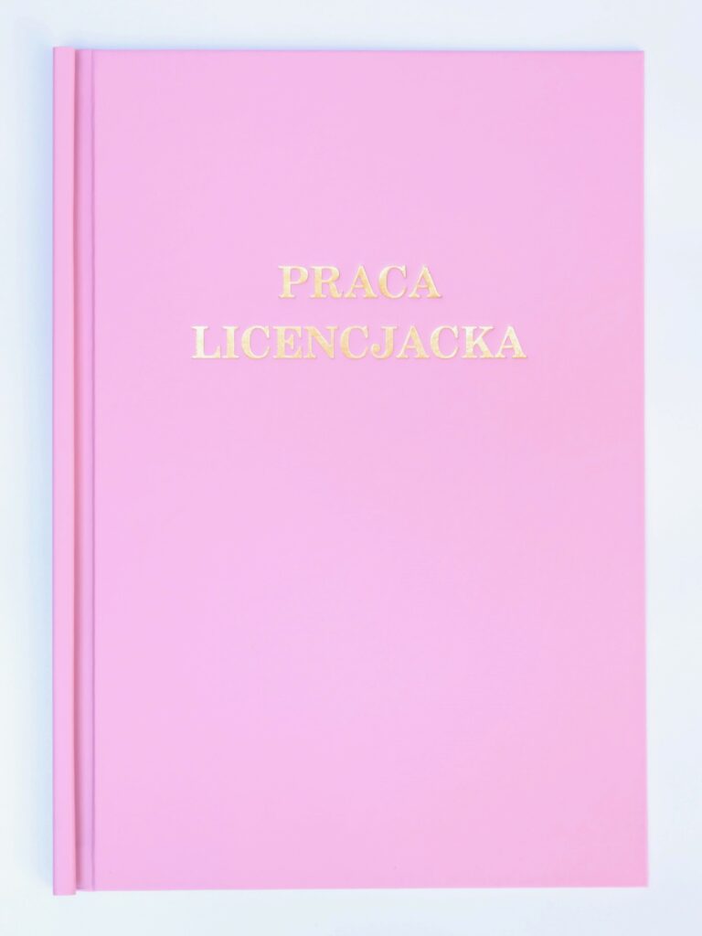 Różowa oprawa pracy dyplomowej